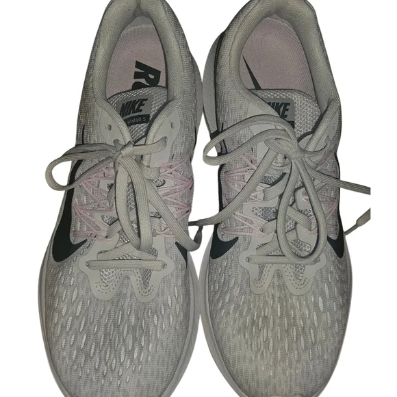 Nike Women's White Air Zoom Winflow 5 Running Shoe Size 8 - Picture 2 of 10